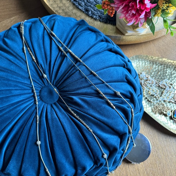 💯 CHICO'S Long Double Strand Gold Necklace | Round Pavé Balls - Picture 3 of 4